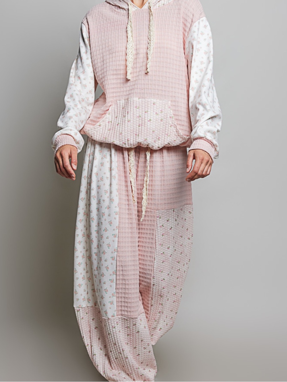 💕POL Women's 2-piece Pink Patchwork Hooded Top & Joggers - Picture 3 of 12